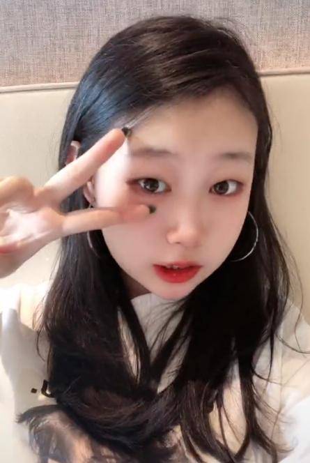 原创小沈阳14岁女儿近照曝光气质清冷撞脸韩国女顶流金智妮被赞高级美