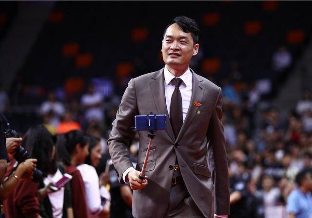 原创正式出山曝陈江华挂帅广东男篮担任青年队主教练