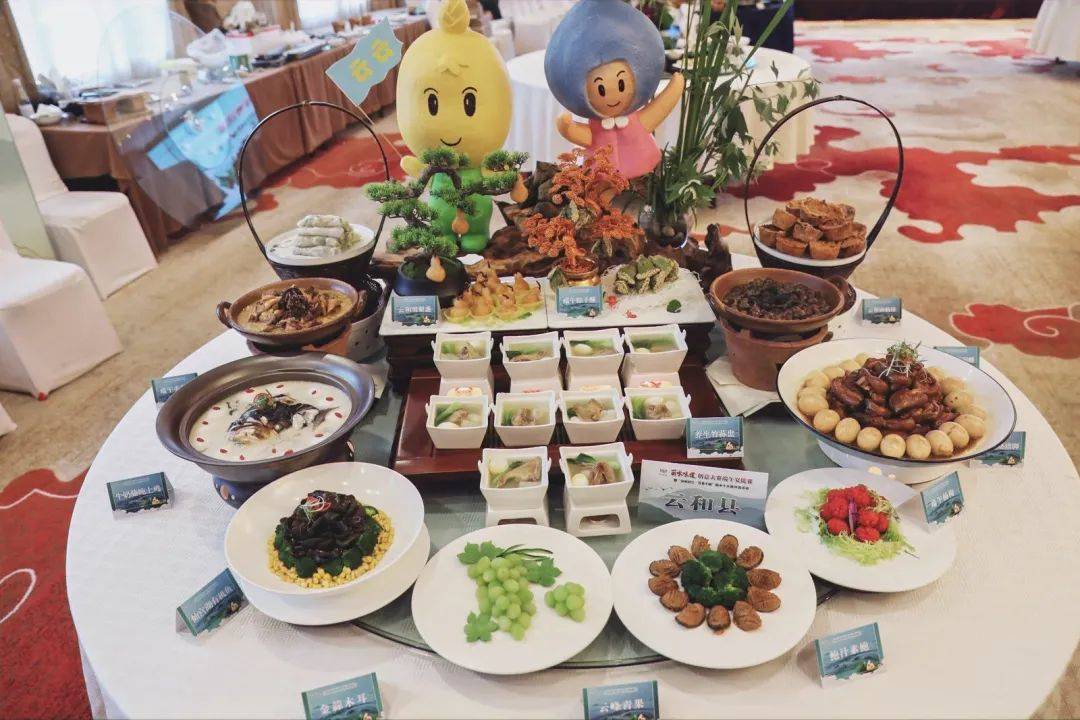 遂昌百米长粽亮相丽水味道两山味品质味乡愁味