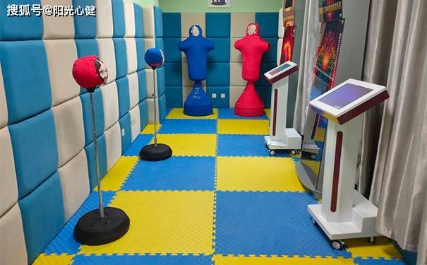 宣泄室中的宣泄墙有哪些应用优势和作用