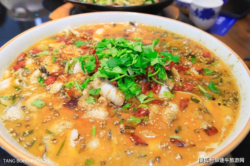 杂烩,很多很多,还有好多美味的特色早点,水煎包子,辣汤,还有 淮安