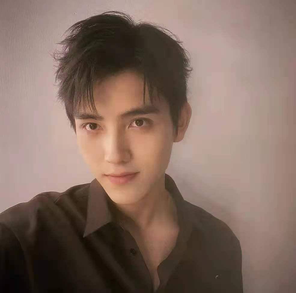 蒋勤勤儿子拍大片疑欲进入娱乐圈颜值却遭群嘲