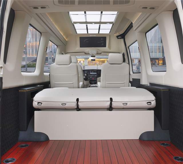 21款依维柯欧胜七座商务车定制版金冠欧胜之星豪华大七座