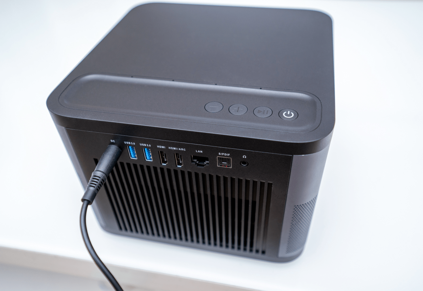 大屏观影才叫爽当贝f3投影仪体验测评超高性价比旗舰投影机