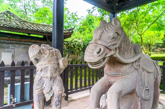 恩施有一座唐崖土司城,是世界文化遗产,被称为"土皇帝的宫殿"_遗址