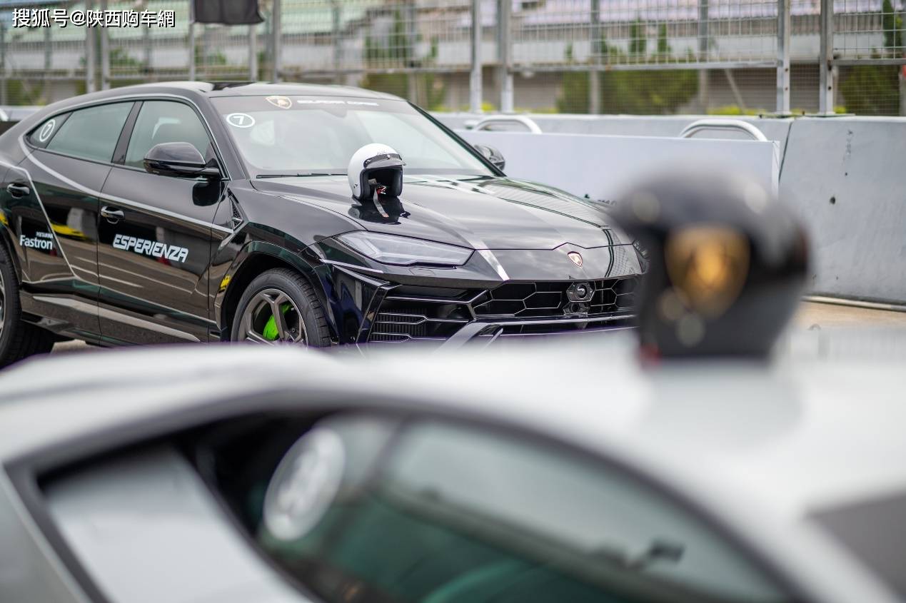 速度快的电动越野车 2bd9cc5e16c74320aafb6e8f35a29450.jpeg