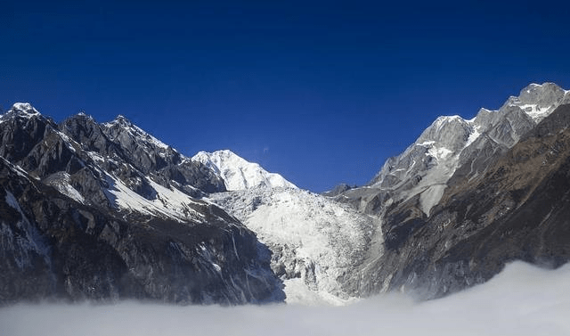 射手座6月运势详解 桃花送情 觅得意中人 只要相爱就能幸福 合作