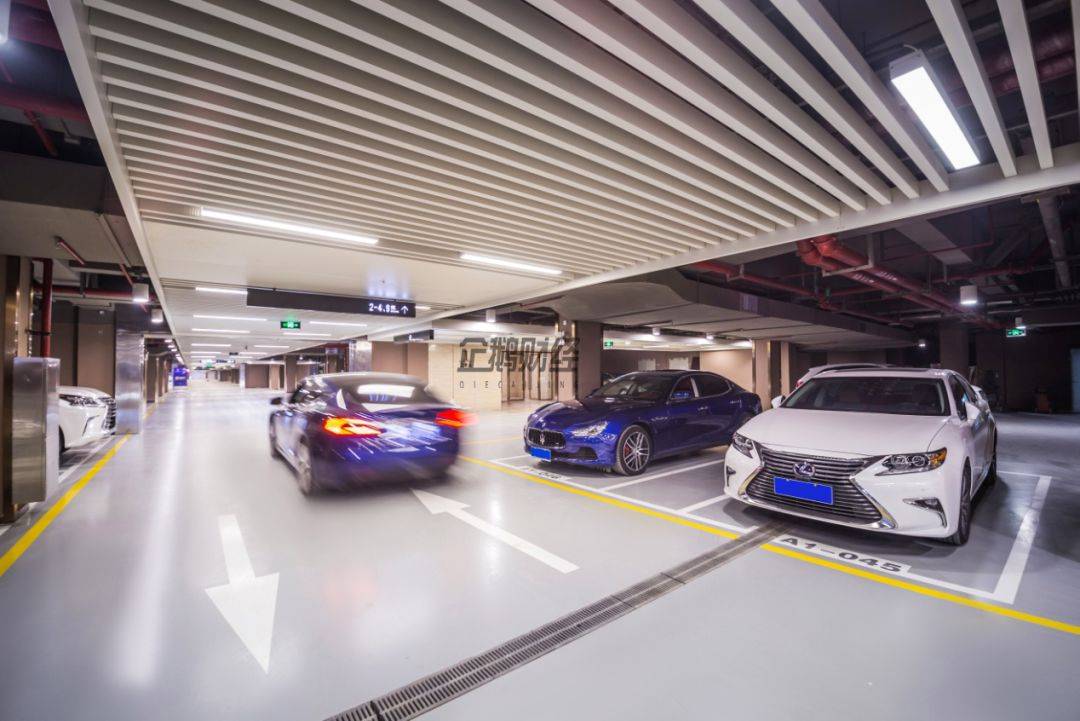 车库停车场实拍