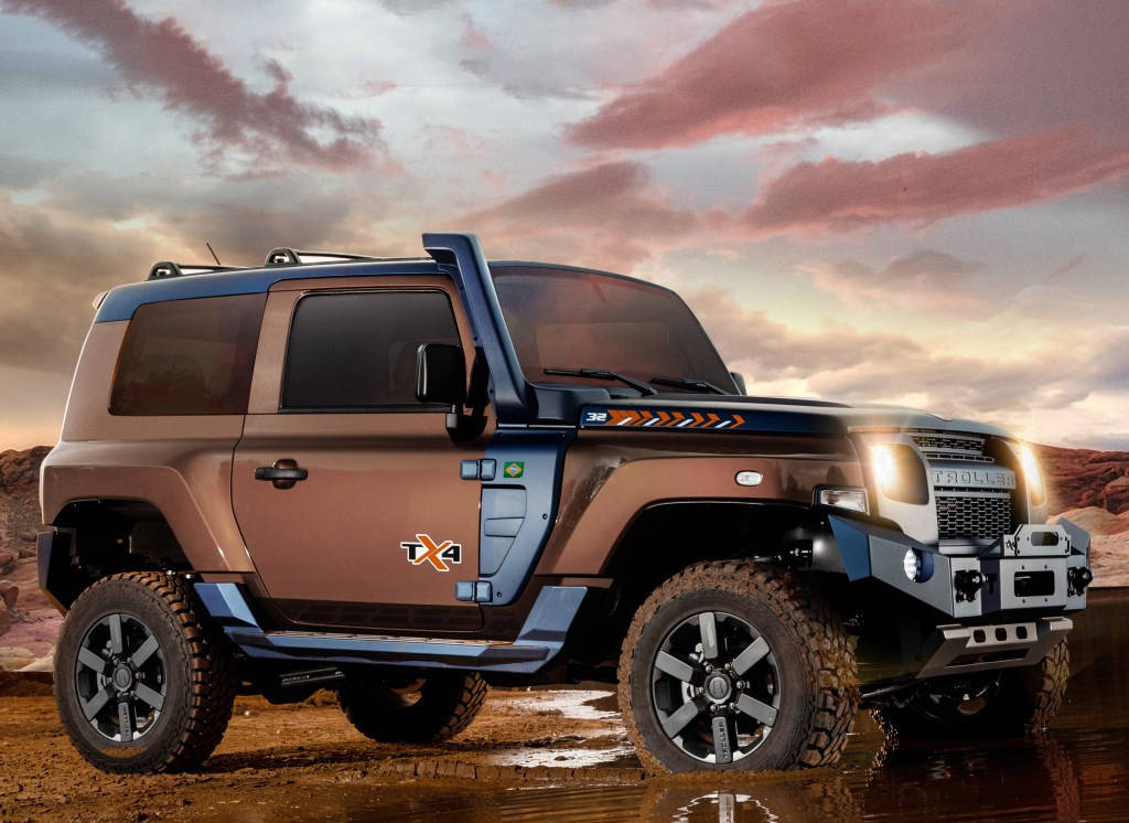 福特全新越野亮相搭32t动力涉水喉绞盘比牧马人更强悍