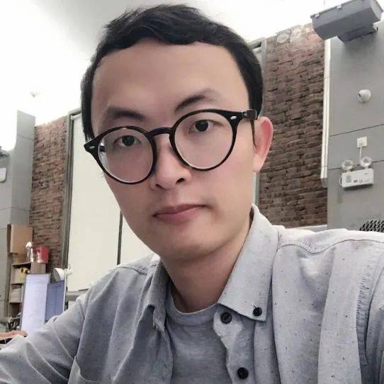 短剧中的璀璨星辰——肖文韬的演绎之路，肖文韬，璀璨星辰下的演绎之路