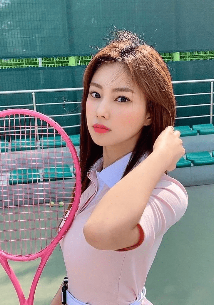 原创网友票选的漂亮女友脸自拍赶超jennie她终于不是小透明