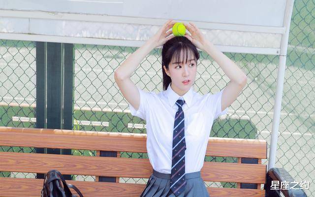 怎么向对方介绍自己 2c94e6e3a52e43a6b2733224b2cb6b3b.jpeg