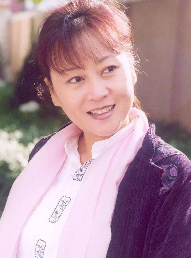 "极品妈妈"黄爱玲的影视剧作品多不胜数,很多都是观众耳熟能详的经典