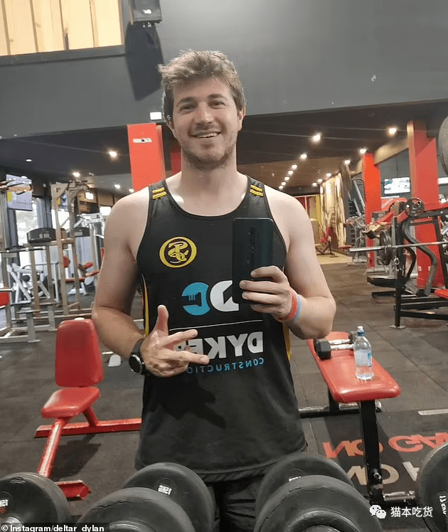 女粉丝欲以身相许_dylan