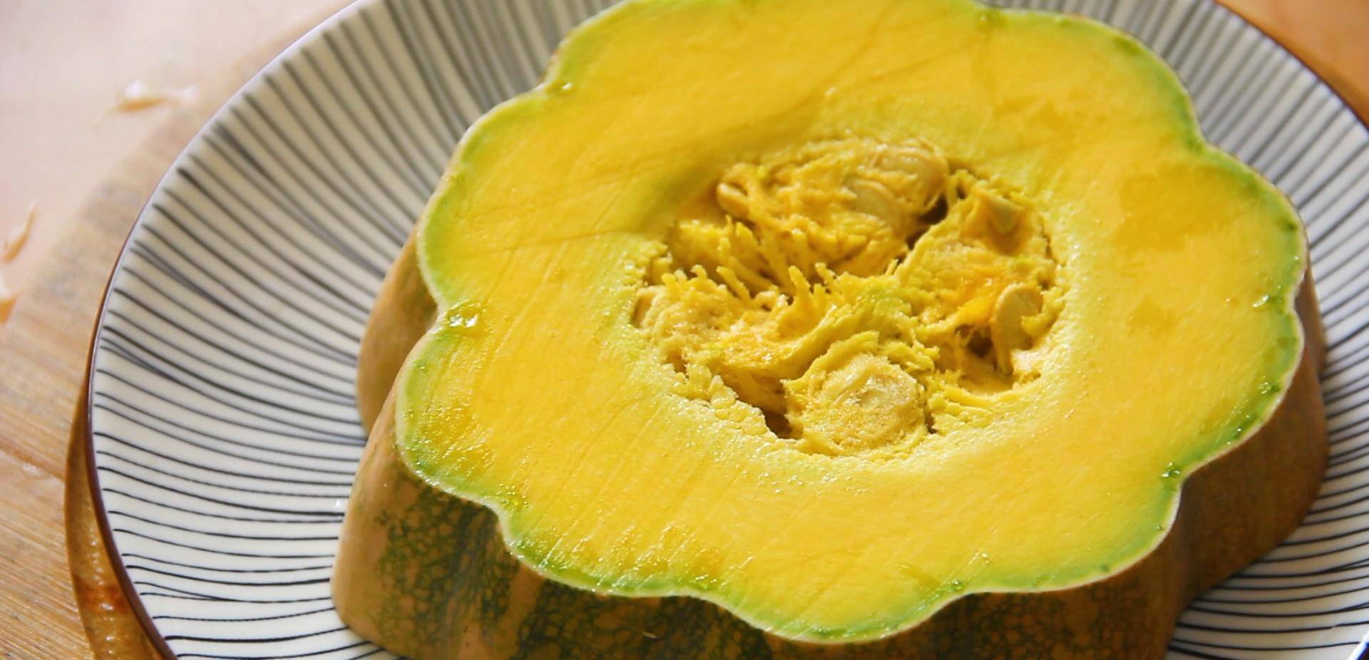 怎样做南瓜包子馅 0699c40f58c64354b2173b7977b56678.jpeg