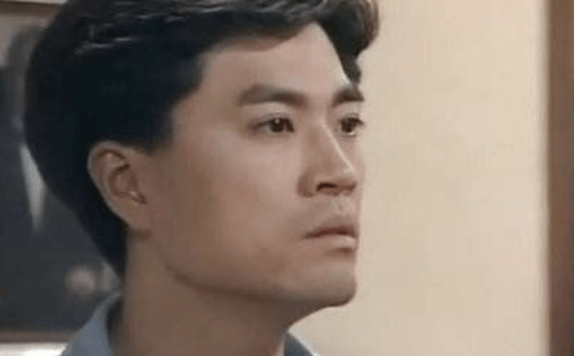 年轻时帅气十足,如今58岁发福简直不像一个人_陈庭威