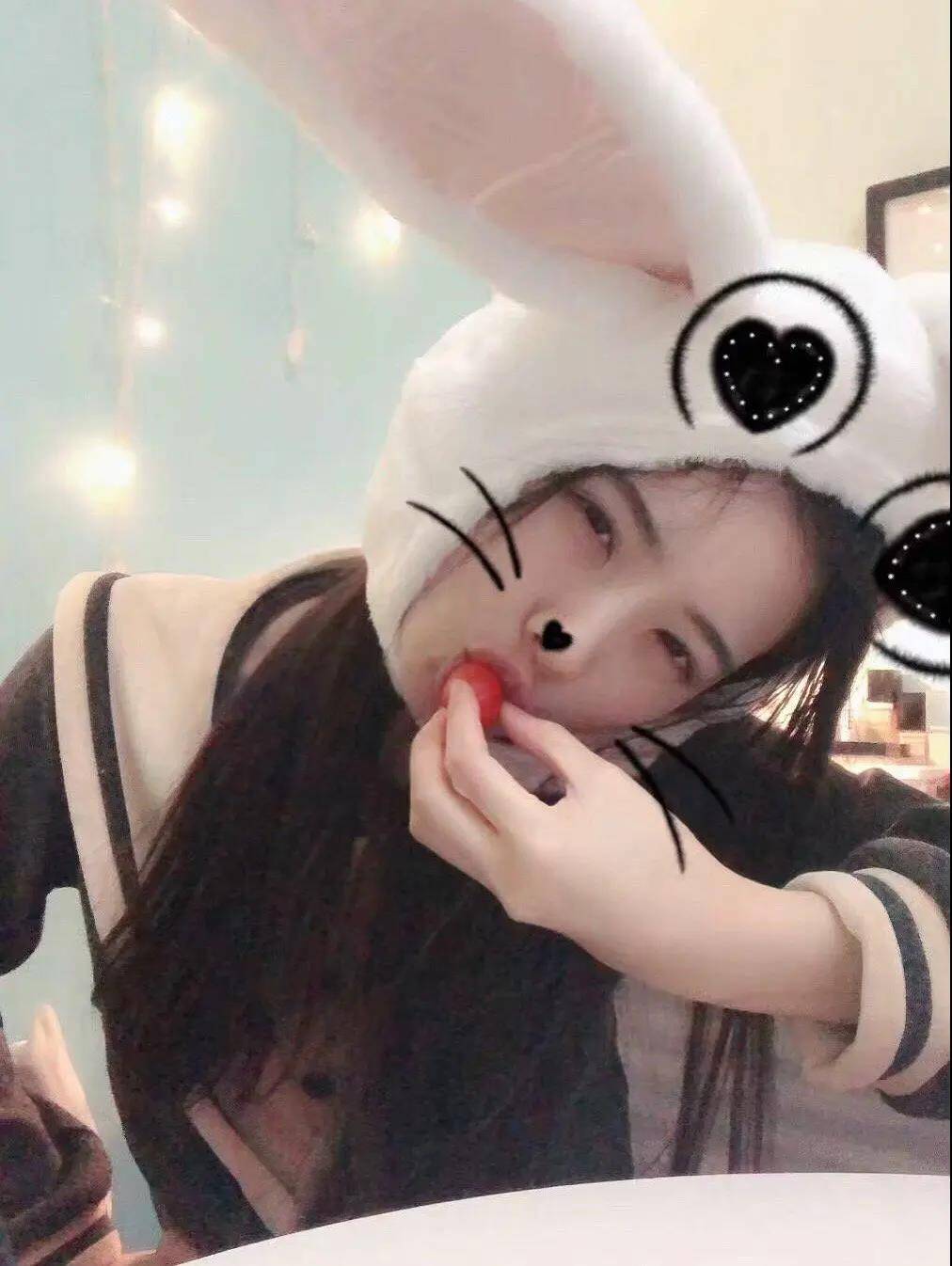 网红孙一宁被扒整容对比旧照颜值差别大曾拒还奢侈包引争议