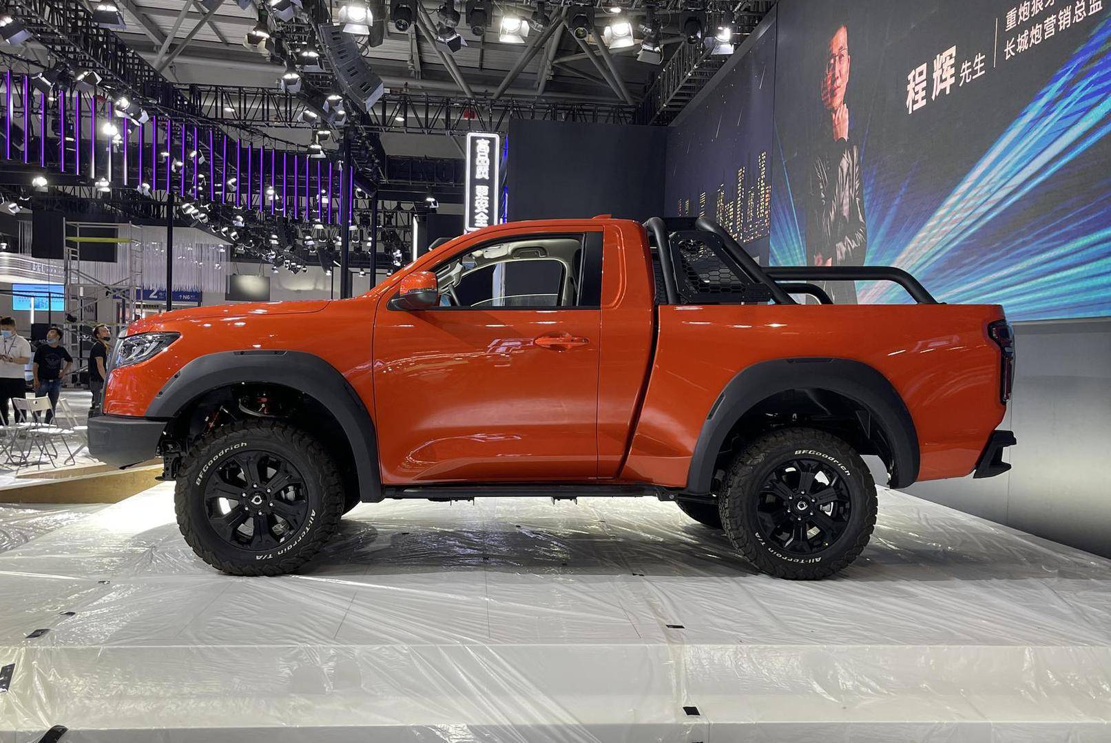 长城炮新皮卡火炮上阵,2.0t 分时四驱,售价不到18万元