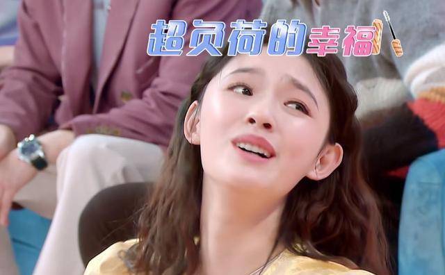 林允又被闺蜜坑了,暗讽同款即恋爱,意外暴露和冯绍峰分手原因?_周雨彤