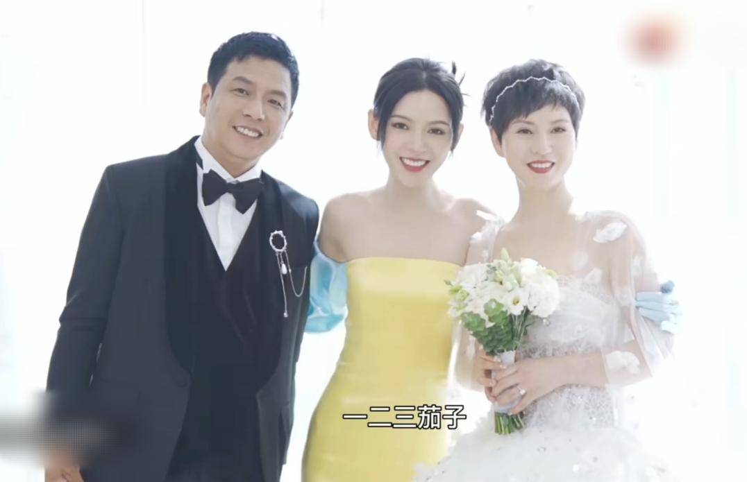 王思聪前女友张予曦晒照一家人颜值超明星