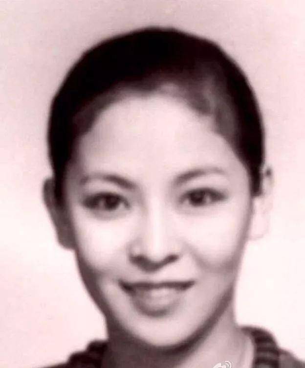 下次提到港风美人 请点名向太 珠宝