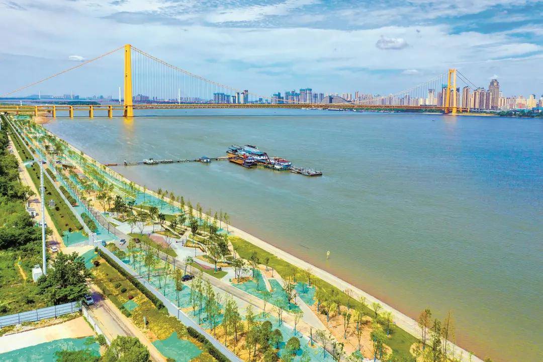 武昌八铺街江滩公园已展露秀美容颜,即将开放!