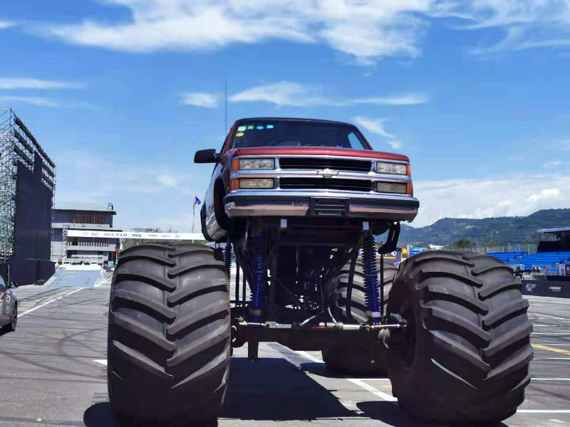 活动整合了雪佛兰量产车型,雪佛兰奖杯皮卡ctt,大脚车,拉力战神等明星