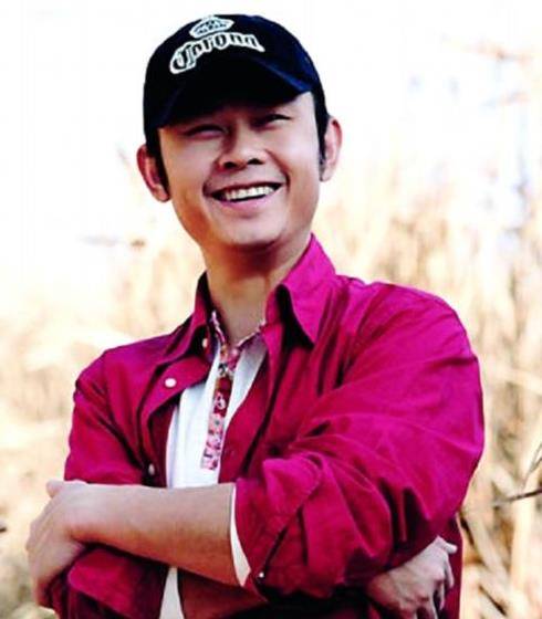 云朵能有今天的这些成就,真要好好感谢两个人; 一个是秦望东,另外一个