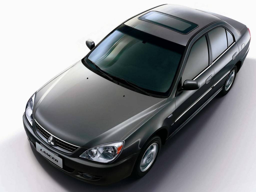 很尴尬的运动型轿车三菱蓝瑟