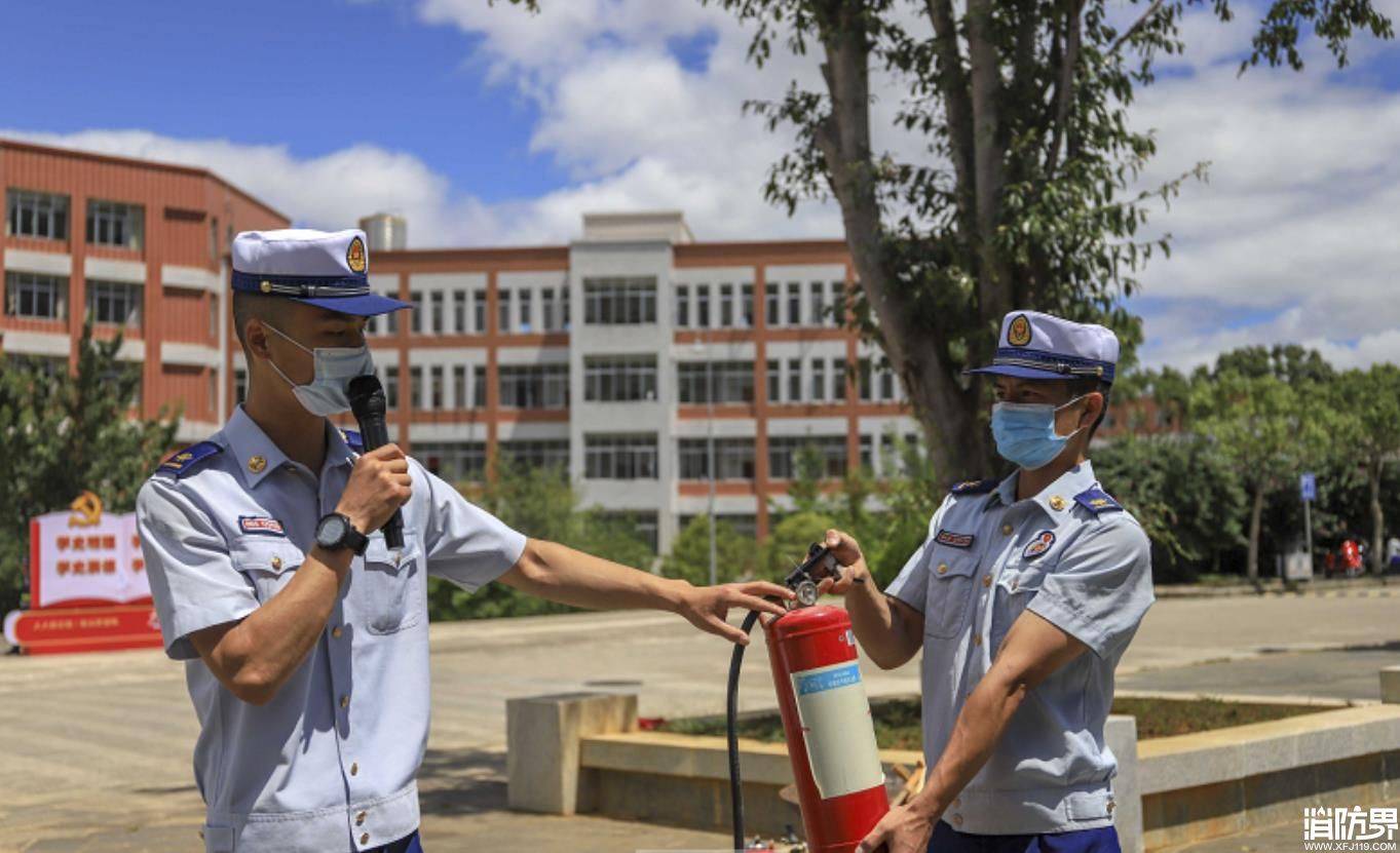 消防安全课丨 蓝朋友 进校园播撒安全种子 演练