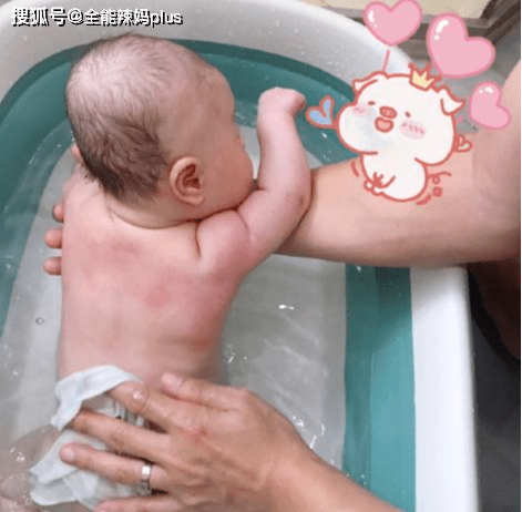 宝宝几个月可以睡一整晚 1e3af525eaf34ea5b7fb694eff9d932c.png