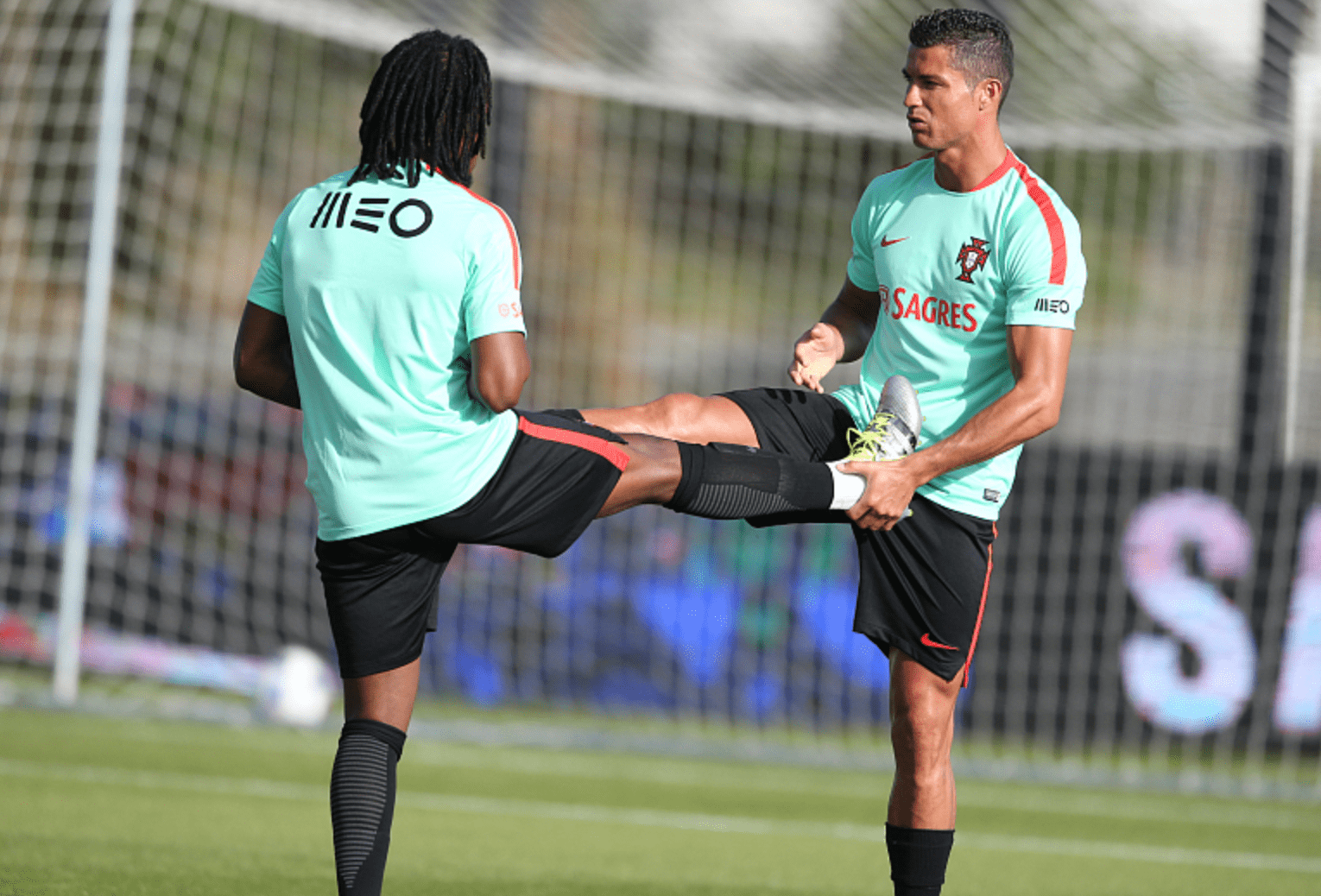 欧洲杯葡萄牙vs法国c罗解说 b5555075c1fe45a1832f35fad24a6017.png