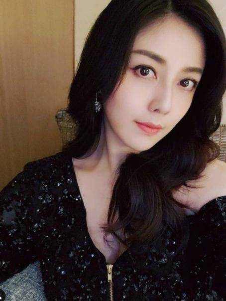 42岁韩瑜承认有社交障碍,曾自曝恋上肖战,被人陷害单身至今_孙协志