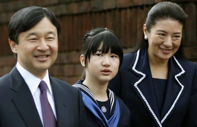 迎娶表妹，三个女儿接连去世，曾经的日本皇室为何坚持近亲结婚？