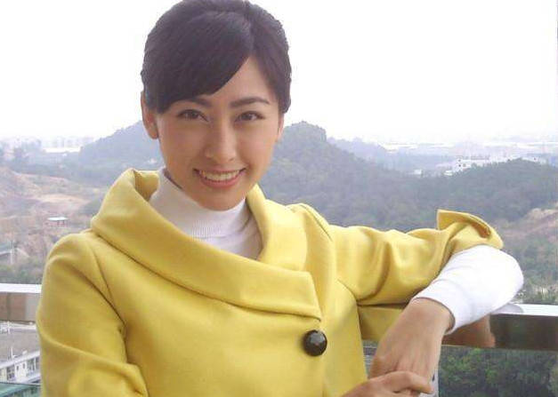 而法提麦·雅琦的原名是叫王雅琦,是一位回族的美女,从小在父亲的影响