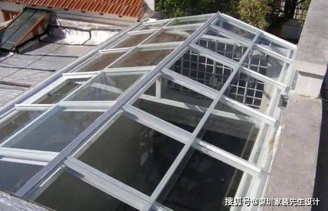 天井安装玻璃棚7,晾衣服一楼低楼层的房子采光差,阳光也少,衣服辽干