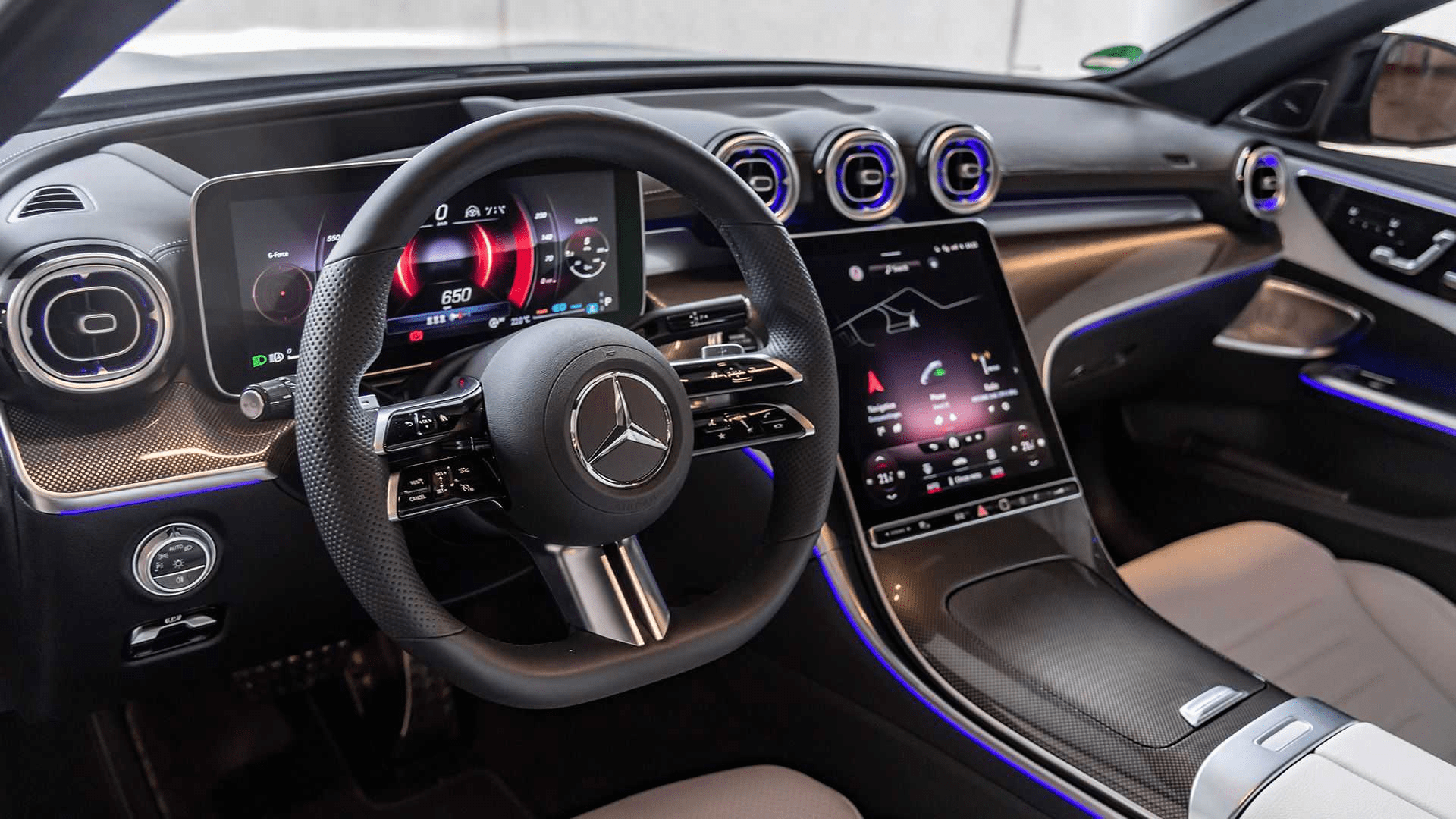 20t柴油机加持奔驰全新c级旅行版实拍外形比内饰更吸睛