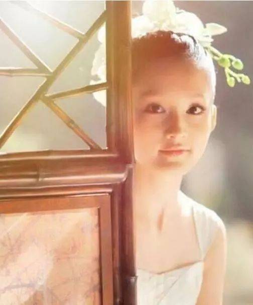 爱上特种兵主演李沁曾是昆曲名角母亲催婚带来烦恼