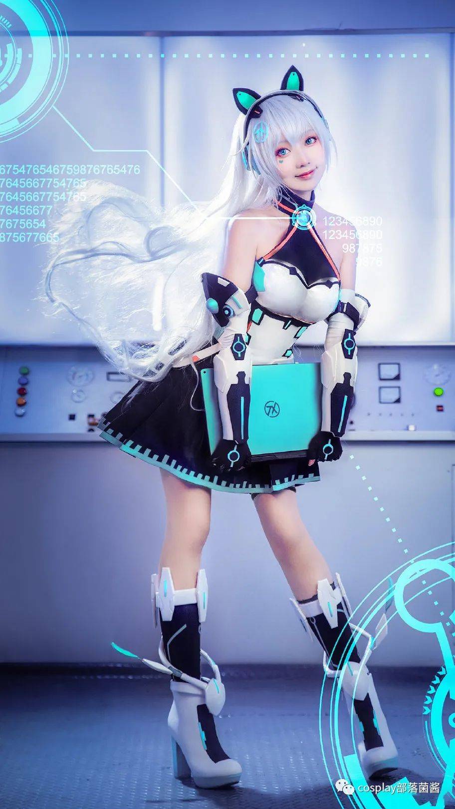 cos小偶像天选姬cos正片走路摇一起来度过美好的今天吧