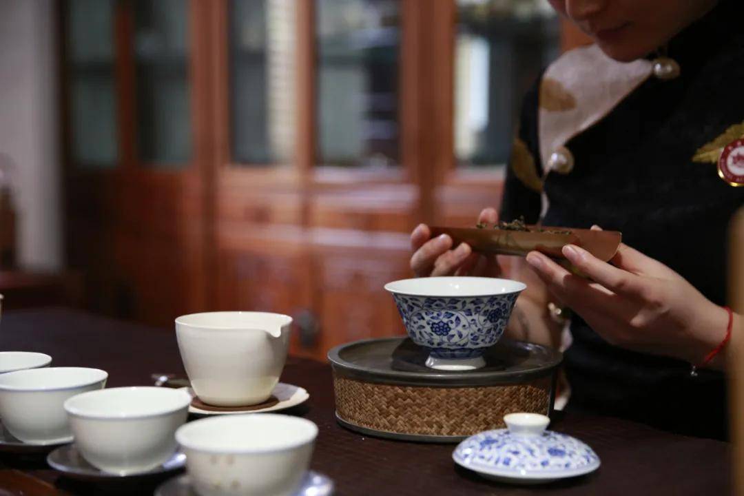 一盏清茶,便是半世清欢.