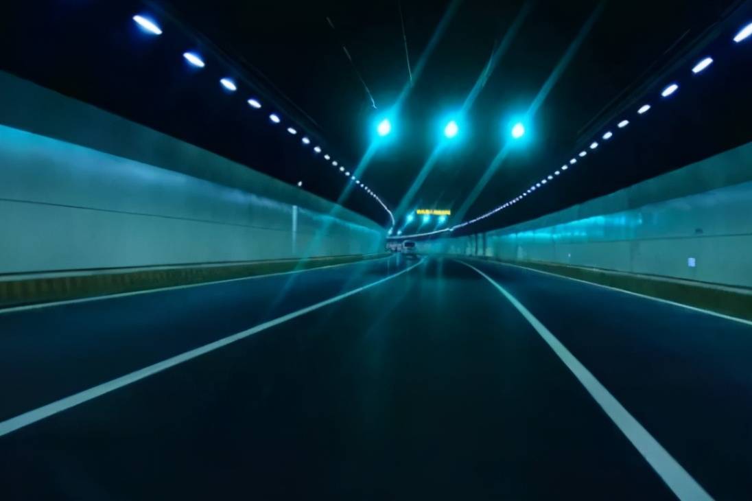 海底隧道 d87fe63dc49b4abf8c64ea07bb898dc3.jpeg