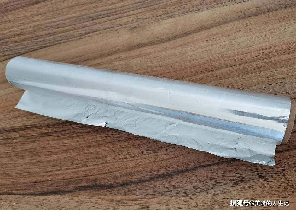 进行|微波炉很方便，但这些食物千万不能放进微波炉，为了安全别偷懒