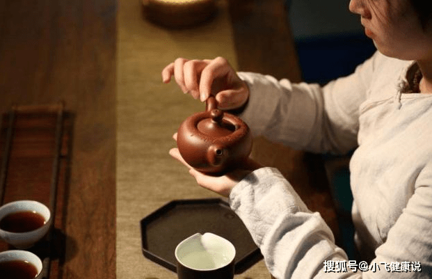 喝什么茶可以促进肠道蠕动 28c249283b9e41cab908612255d69206.png