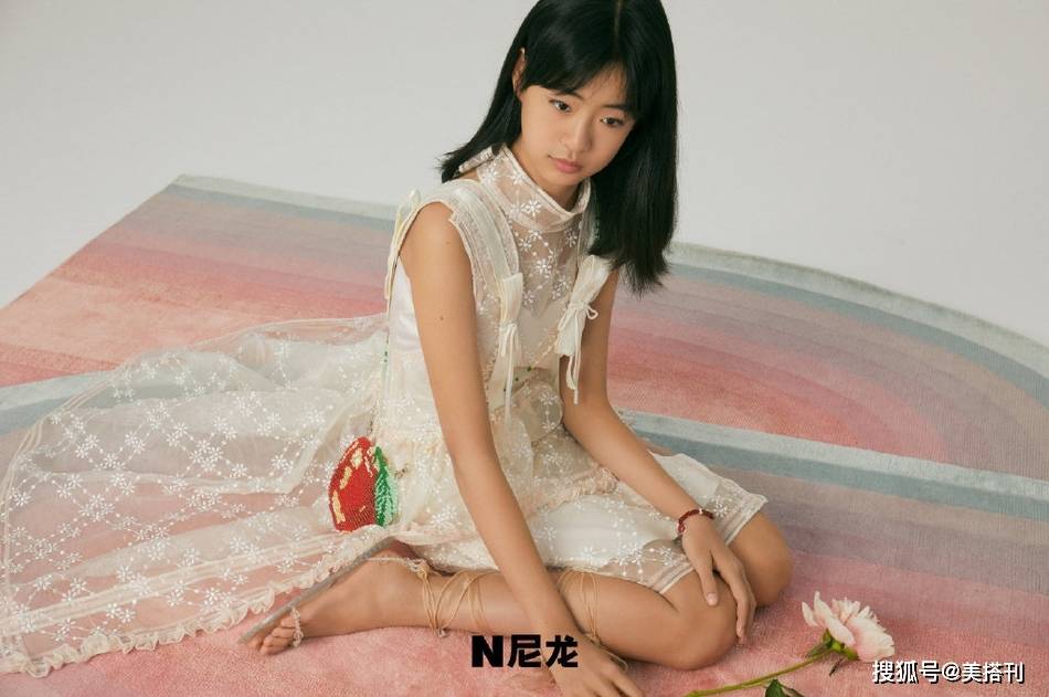 原创宝藏女孩佟大为女儿首次大片曝光才13岁就有超乎同龄人的性感