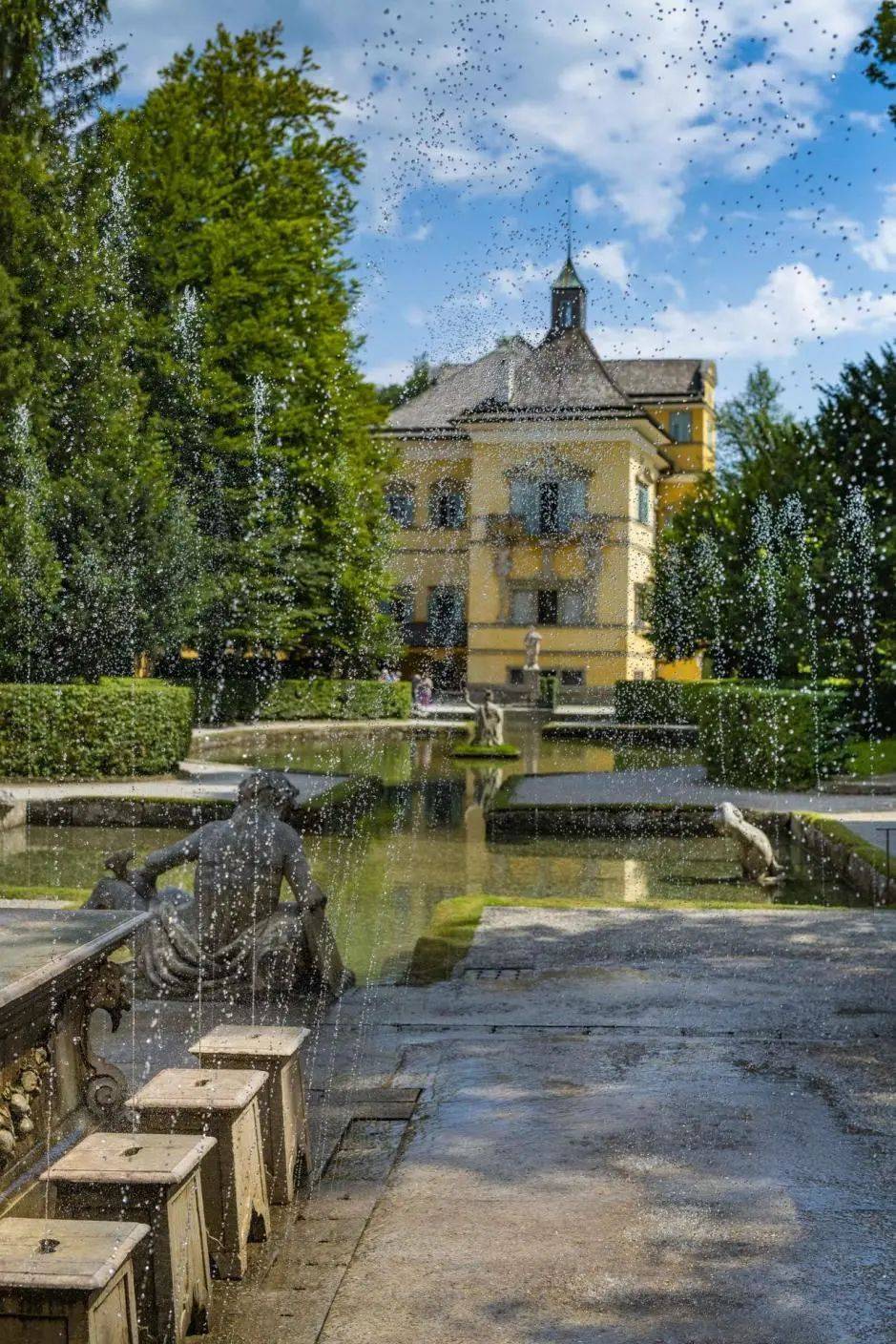 原创一年一度玩水季来啦～与喷泉玩捉迷藏萨尔茨堡州海