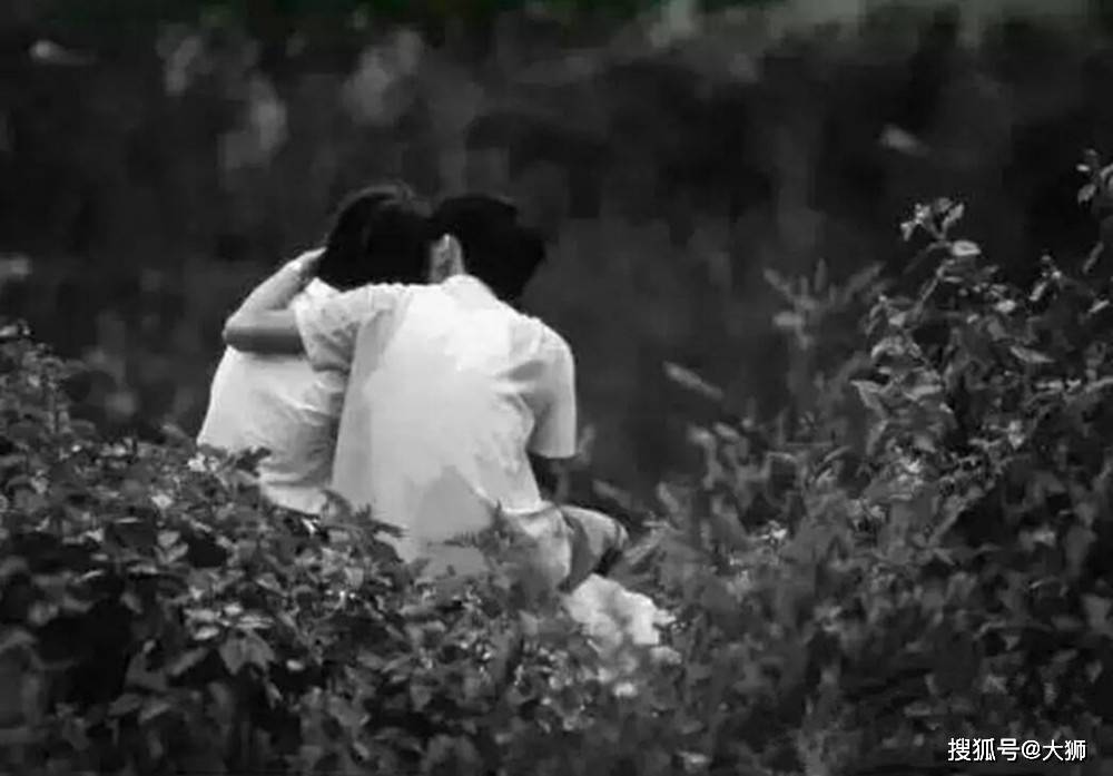 疯子女人生孩子 0b11dff9e4b44369b114b432e4db8663.jpeg