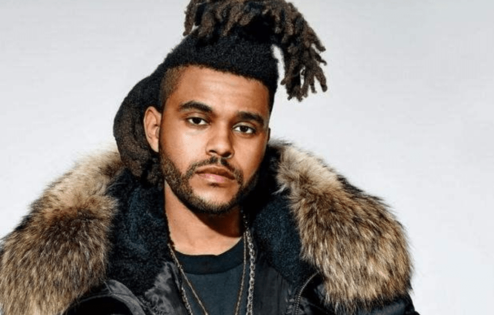 46岁朱莉与小15岁盆栽哥共进晚餐皮肤紧致细腻身材曲线超绝