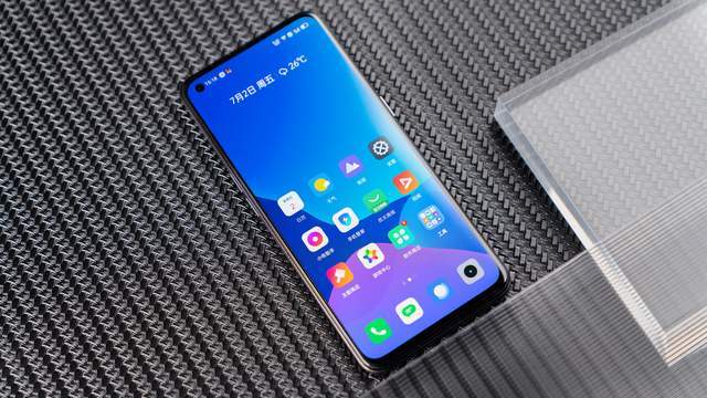 游戏|realme 真我Q3 Pro狂欢版：夏日焕新，高颜来袭