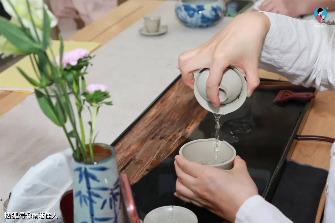 制成的|弯弓古树原料制成的古树春茶和古树白茶，有哪些优势和发展空间？