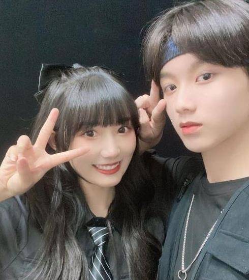 林晚晚主动回应感情问题和果然学长只是合作二人现在已经没有关系了